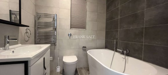 Apartamento de 2 dormitorios en Saint Julian's, Malta No. 10611 37