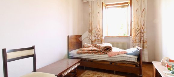 5 bedrooms House in Udine, Italy No. 74079 26