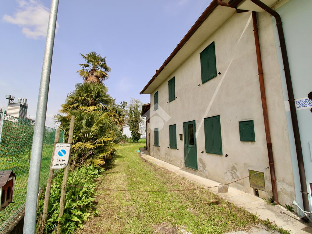 5 bedrooms House in Udine, Italy No. 74079