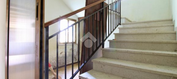 5 bedrooms House in Udine, Italy No. 74079 22