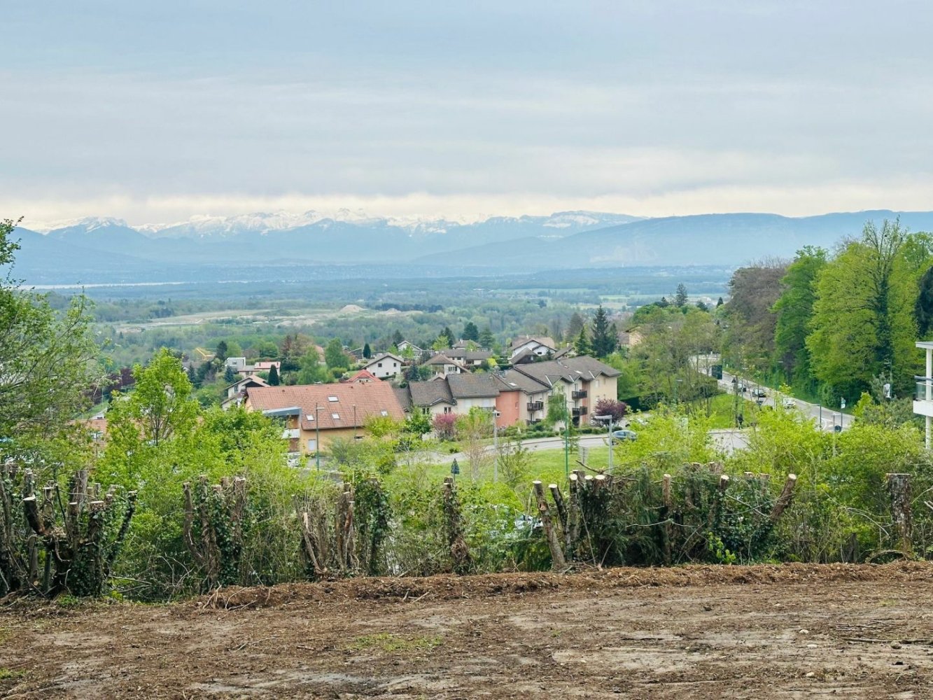 Terreno en Gex, France No. 191715