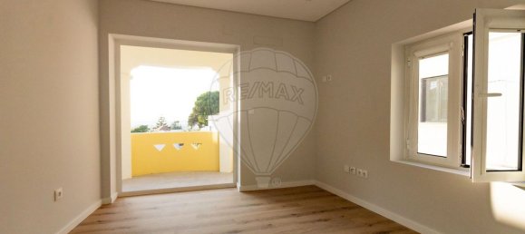 3 bedrooms House in Palmela, Portugal No. 19892 24