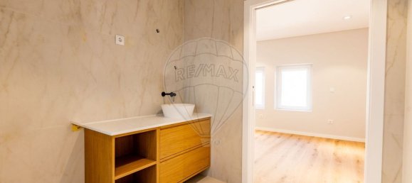 3 bedrooms House in Palmela, Portugal No. 19892 28