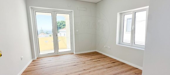 3 bedrooms House in Palmela, Portugal No. 19892 12