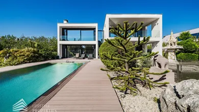 Villa de 5 habitaciónes en Favoriten, Austria No. 26639