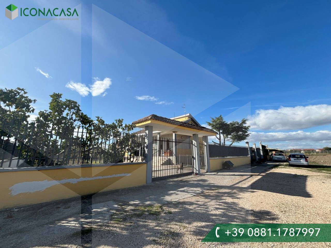 5-salle Villa à Foggia, Italy No. 21287