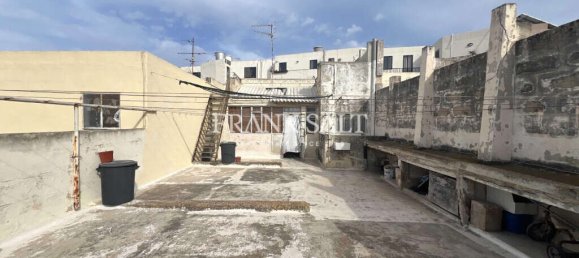 Casa de 4 dormitorios en Zejtun, Malta No. 1933 13