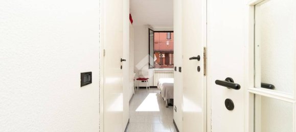 Квартира с 1 спальней в Милан, Италия № 354201 14