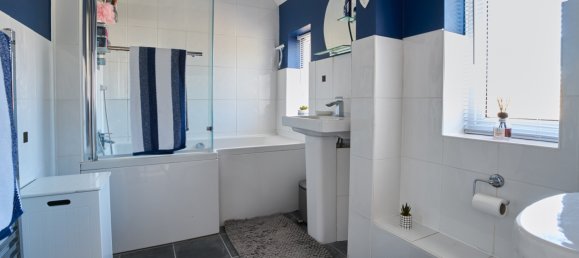  منزل في Reading, United Kingdom رقم 1821 23