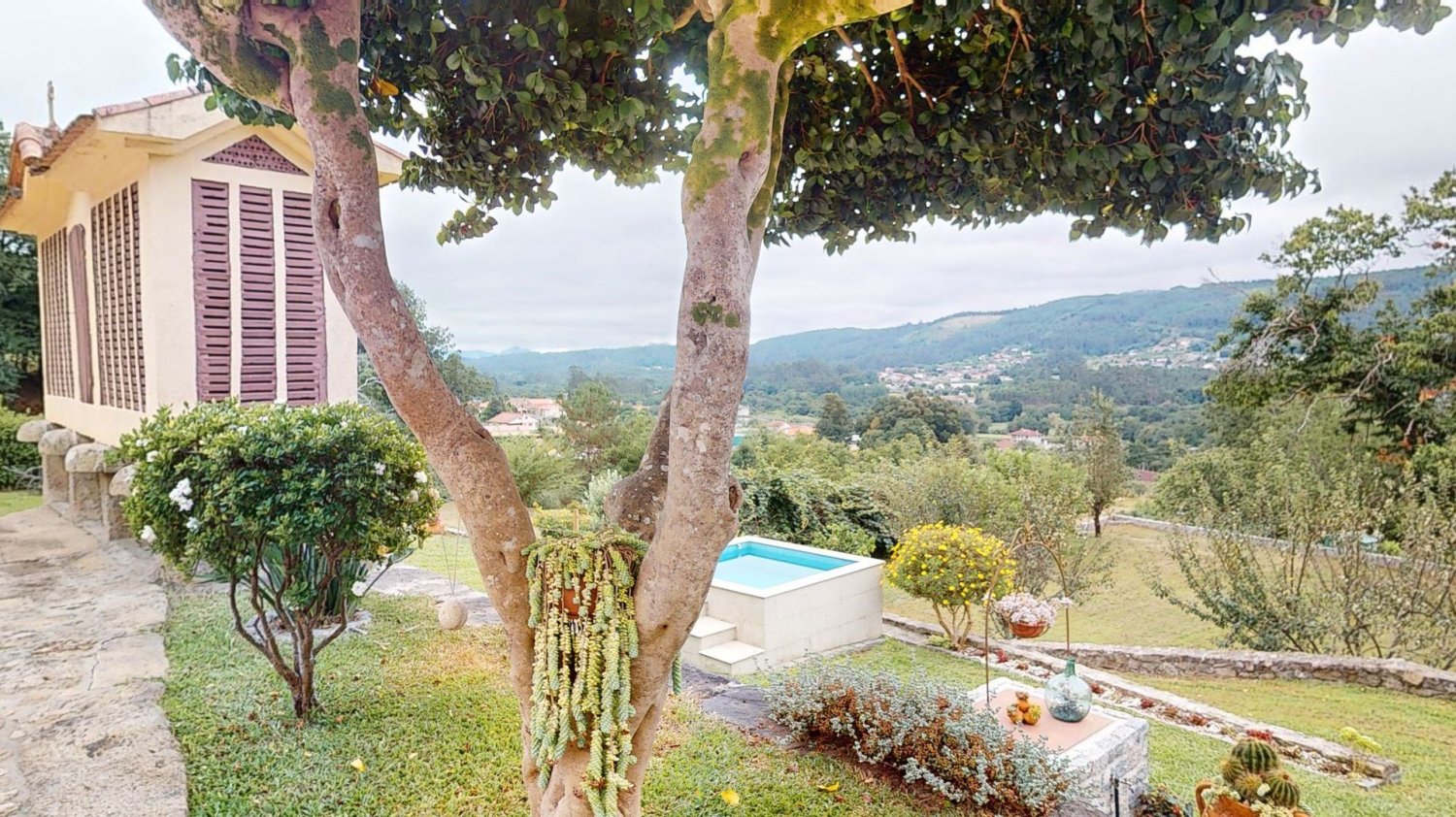 4 bedrooms House in Tomino, Spain No. 189989