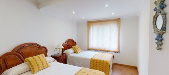 4 bedrooms House in Tomino, Spain No. 189989 21