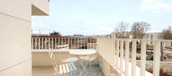 1 bedroom Apartment in Clichy, France No. 146519 10