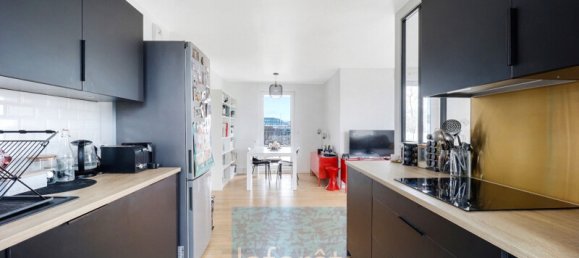 1 bedroom Apartment in Clichy, France No. 146519 3