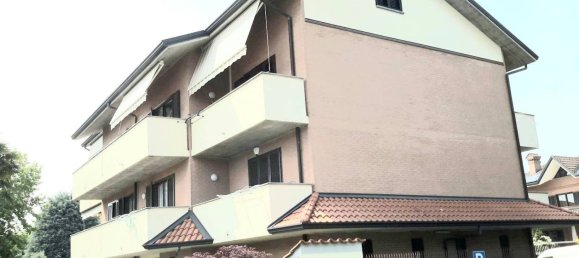 1 bedroom Apartment in Ceriano Laghetto, Italy No. 349786 2