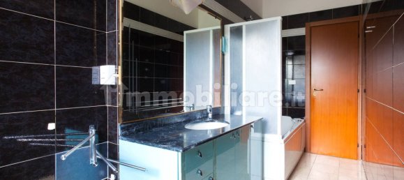 4 bedrooms Apartment in Bologna, Italy No. 168460 23