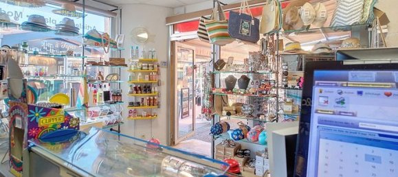 43m² Commercial property in Leucate, France No. 312843 4