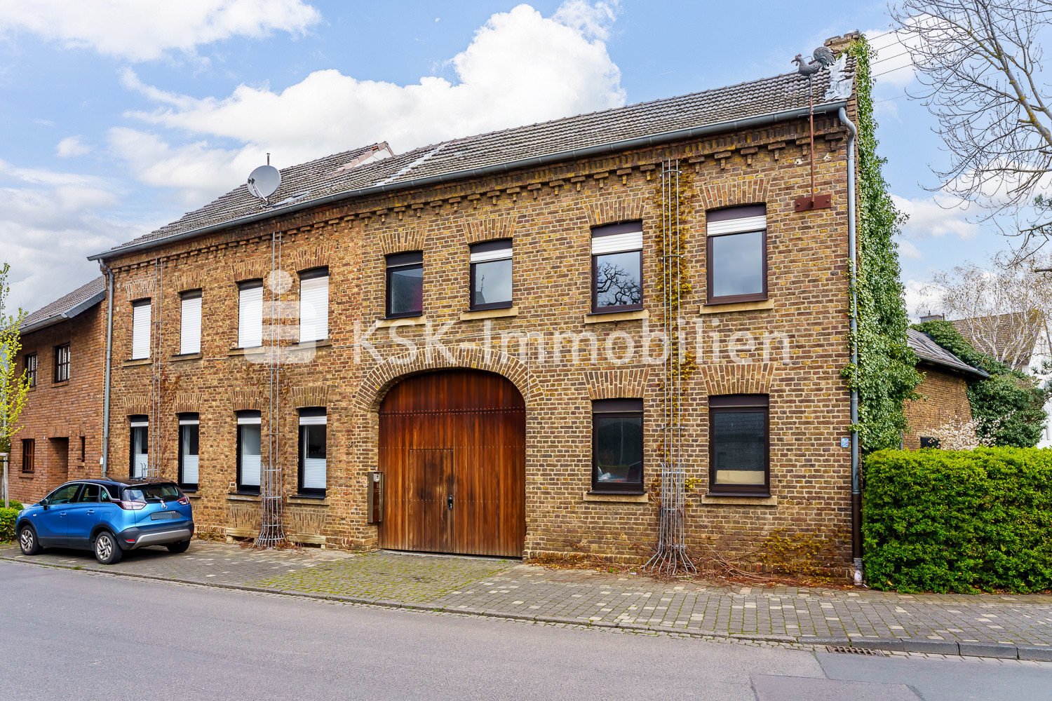 15 rooms Building in Euskirchen, Germany No. 11470