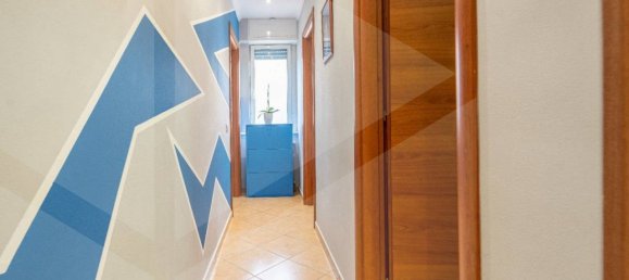 Квартира с 3 комнатами в Рим, Италия № 24586 31