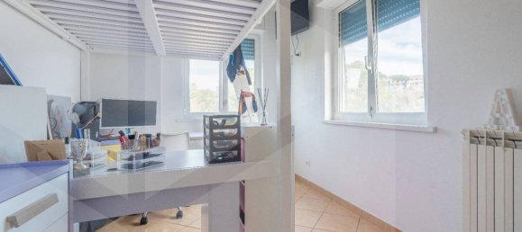 Квартира с 3 комнатами в Рим, Италия № 24586 19