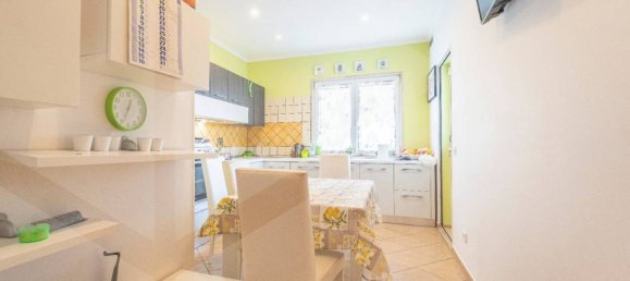 Квартира с 3 комнатами в Рим, Италия № 24586 37