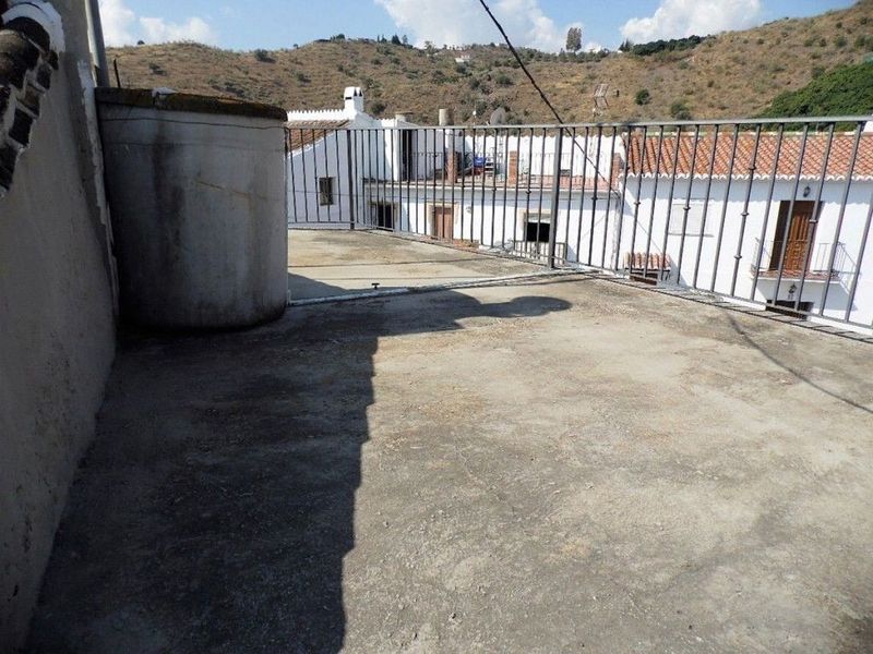 3 bedrooms Townhouse in Vinuela, Spain No. 228344