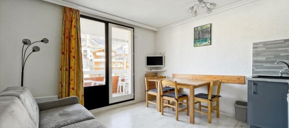 1 bedroom Apartment in Huez, France No. 190404 3