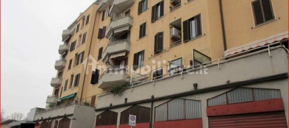 Apartamento de 1 dormitorio en Cologno Monzese, Italy No. 337858 2