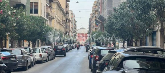 Квартира с 3 спальнями в Бари, Италия № 353225 13