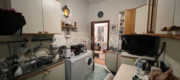 Квартира с 3 спальнями в Бари, Италия № 353225 32