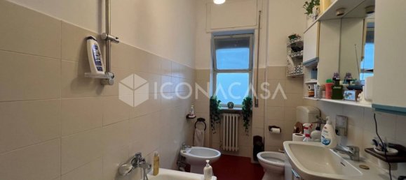 Квартира с 3 спальнями в Бари, Италия № 353225 26