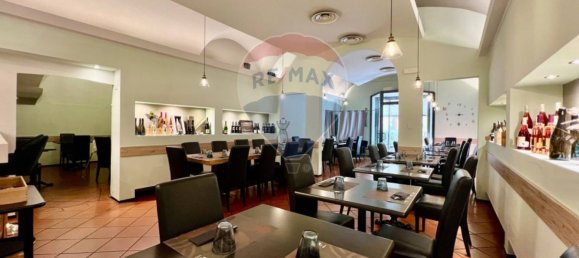 5 rooms Commercial property in Pistoia, Italy No. 266463 11