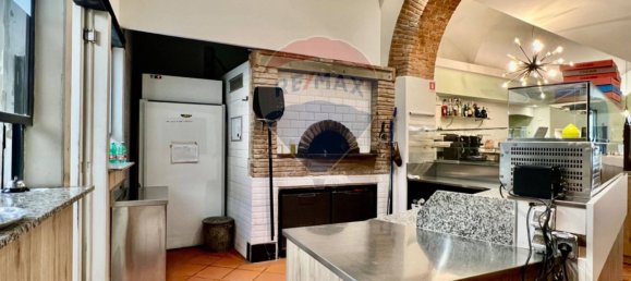 5 rooms Commercial property in Pistoia, Italy No. 266463 32