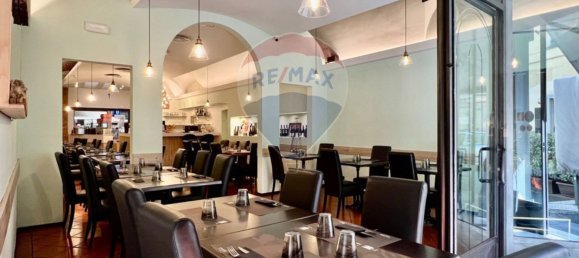 5 rooms Commercial property in Pistoia, Italy No. 266463 4