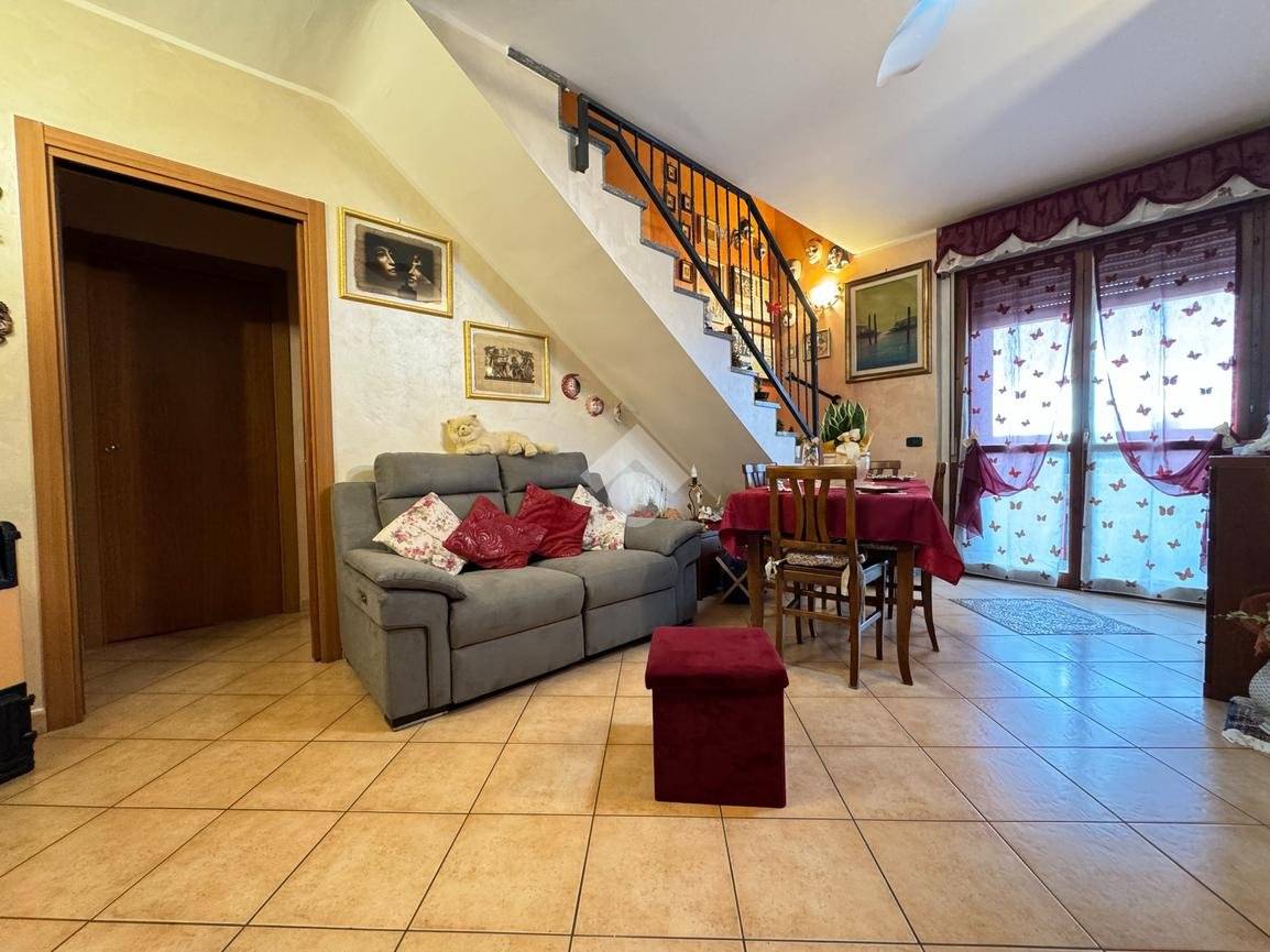 2 bedrooms Apartment in Cameri, Italy No. 87356