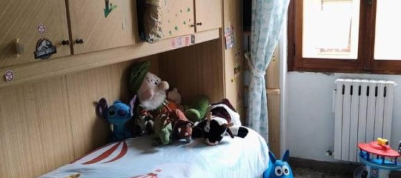 4 rooms Apartment in Rome, Italy No. 40495 40