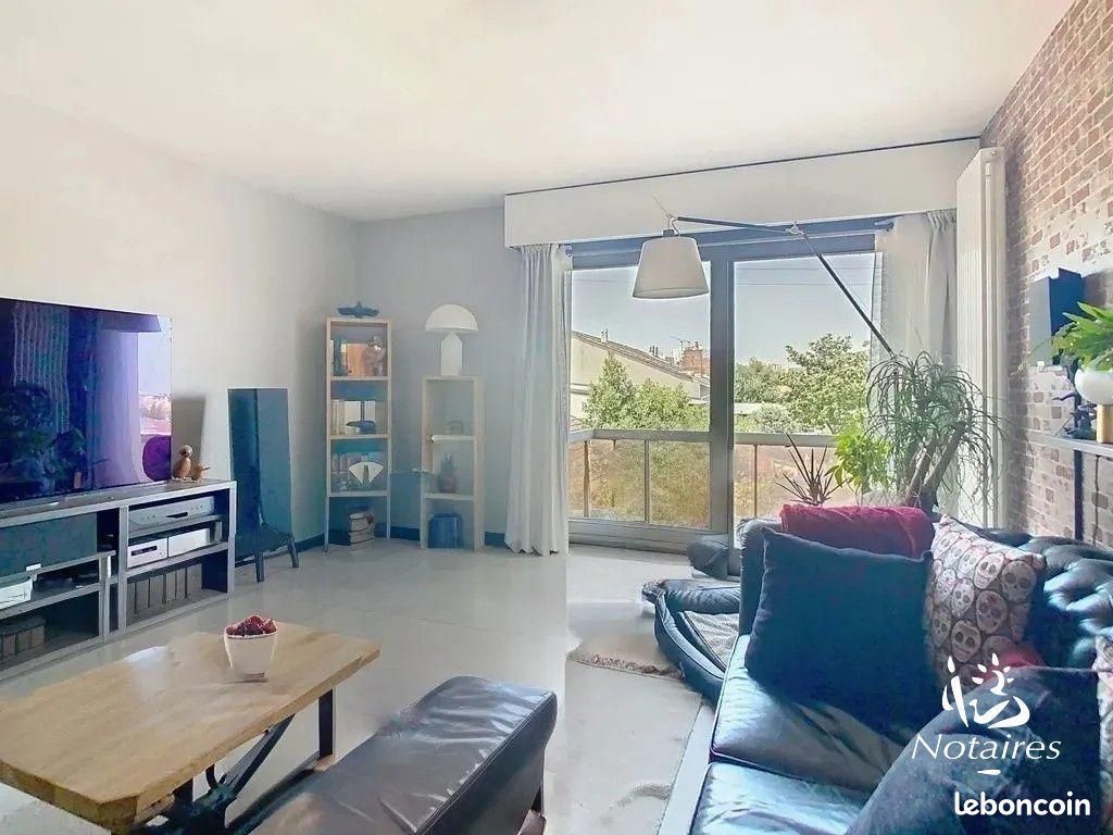 2 bedrooms Apartment in Bordeaux, France No. 340929