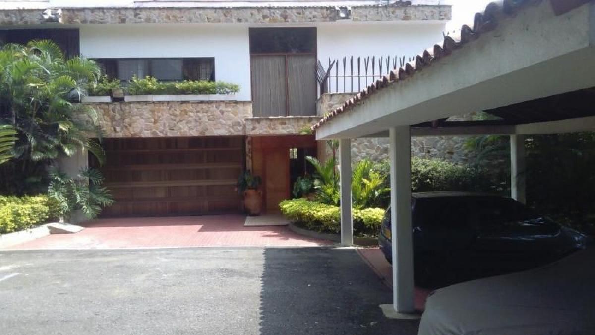 4 bedrooms House in Valle del Cauca, Colombia No. 3023