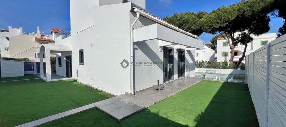 4 bedrooms House in Quarteira, Portugal No. 106688 10