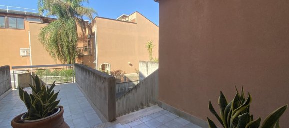 6 bedrooms Villa in Catania, Italy No. 315512 2