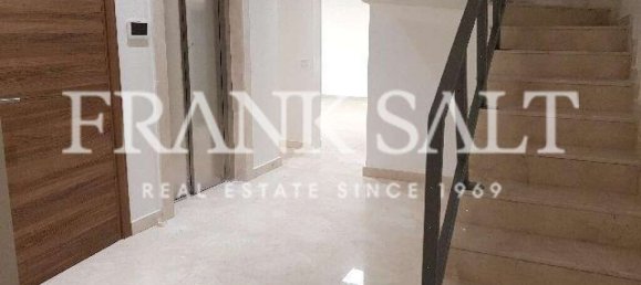 Bureau à Valletta, Malta No. 11945 5