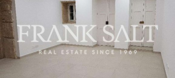 Bureau à Valletta, Malta No. 11945 4