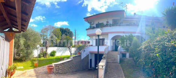 5 bedrooms Villa in Rome, Italy No. 283000 2