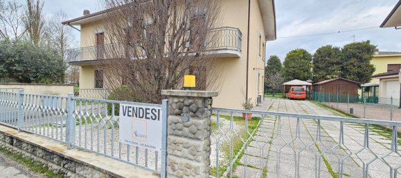 5غرفة فيلا في Concordia sulla Secchia, Italy رقم 143104 26