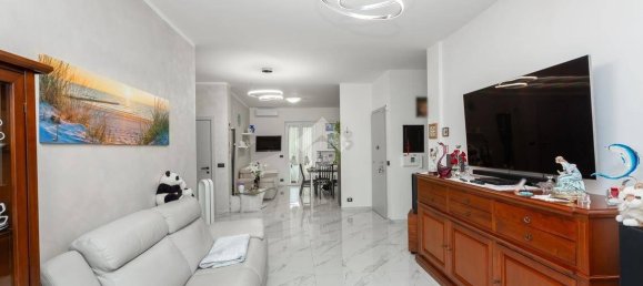 1 bedroom Apartment in Beinasco, Italy No. 208428 2