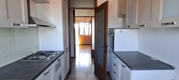 4 bedrooms Apartment in Udine, Italy No. 376813 32