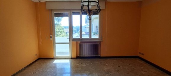 4 bedrooms Apartment in Udine, Italy No. 376813 8