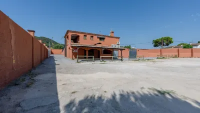 Gewerbliche Immobilie in El Vendrell, Spain 254m², Nr. 165128