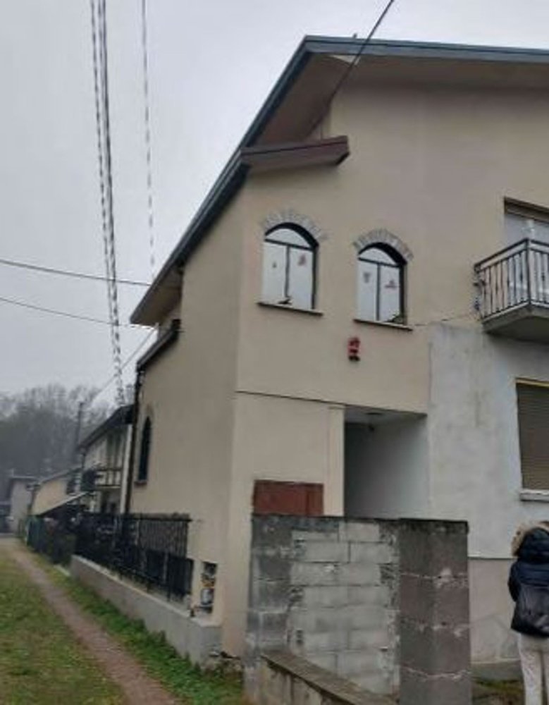 2 rooms Apartment in Biandronno, Italy No. 3148