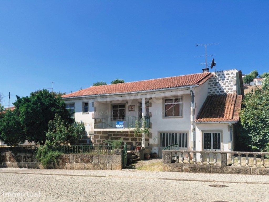 Дом с 4 спальнями в Фрейшу ди Эшпада а Синта, Португалия № 335095