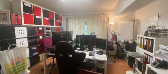  مكتب في Paris, France 54متر مربع رقم 177866 2